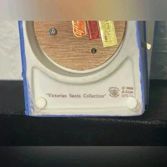 Vintage, 1988 Lefton Children and Santa Music Box with Original Box - Picture 15 of 16